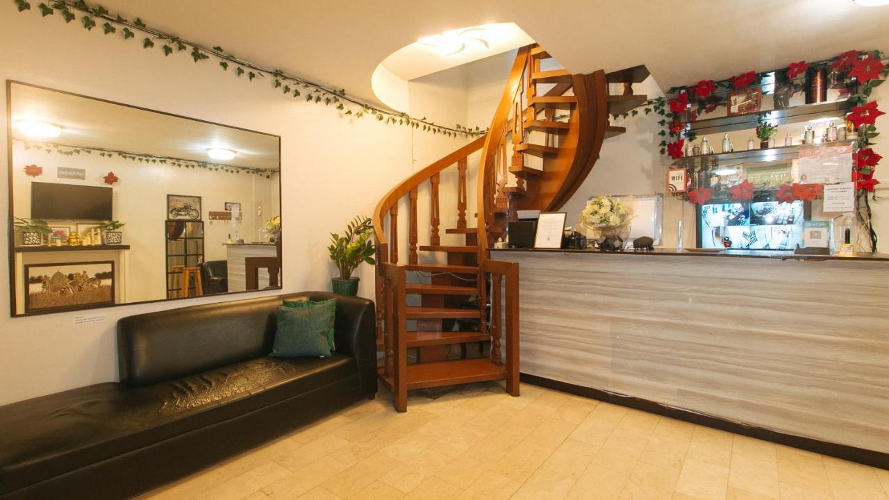 Nearest Hostel Pasay City By Reddoorz Buitenkant foto