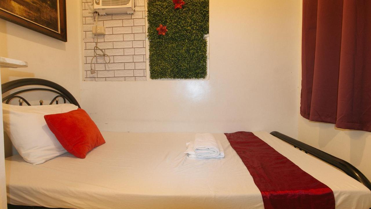 Nearest Hostel Pasay City By Reddoorz Buitenkant foto