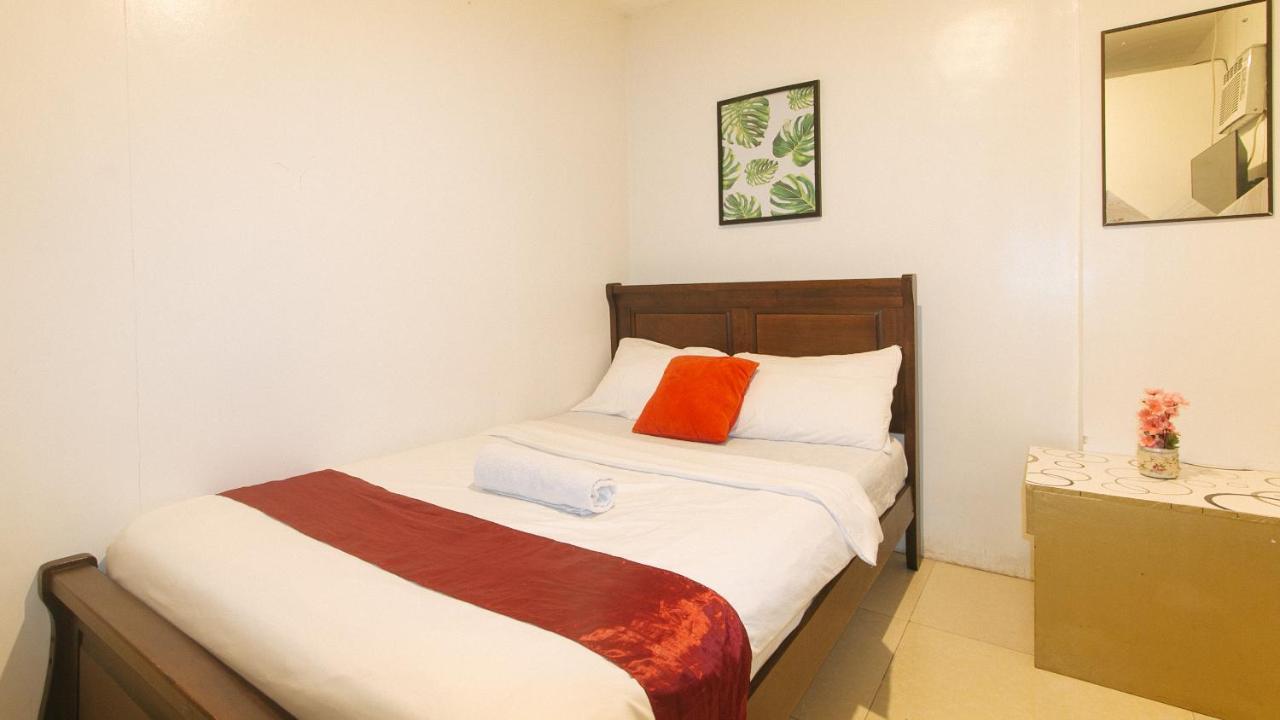 Nearest Hostel Pasay City By Reddoorz Buitenkant foto