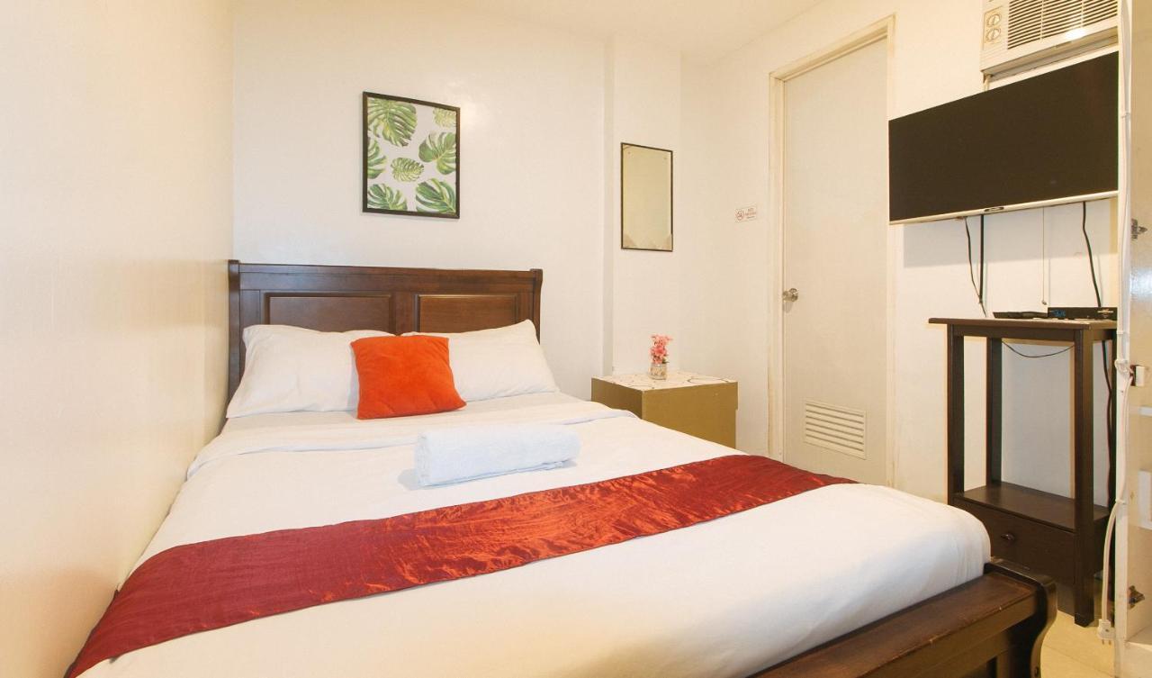 Nearest Hostel Pasay City By Reddoorz Buitenkant foto